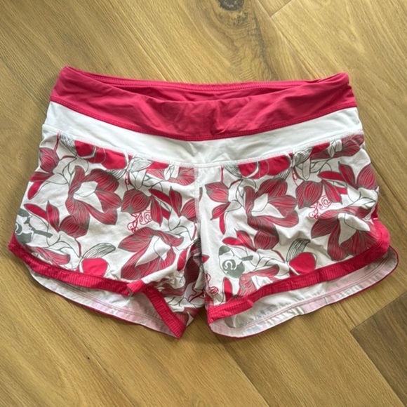 Lululemon Athletica Pink and White Athletic Shorts with Stretchy Fabric - Picture 1 of 3